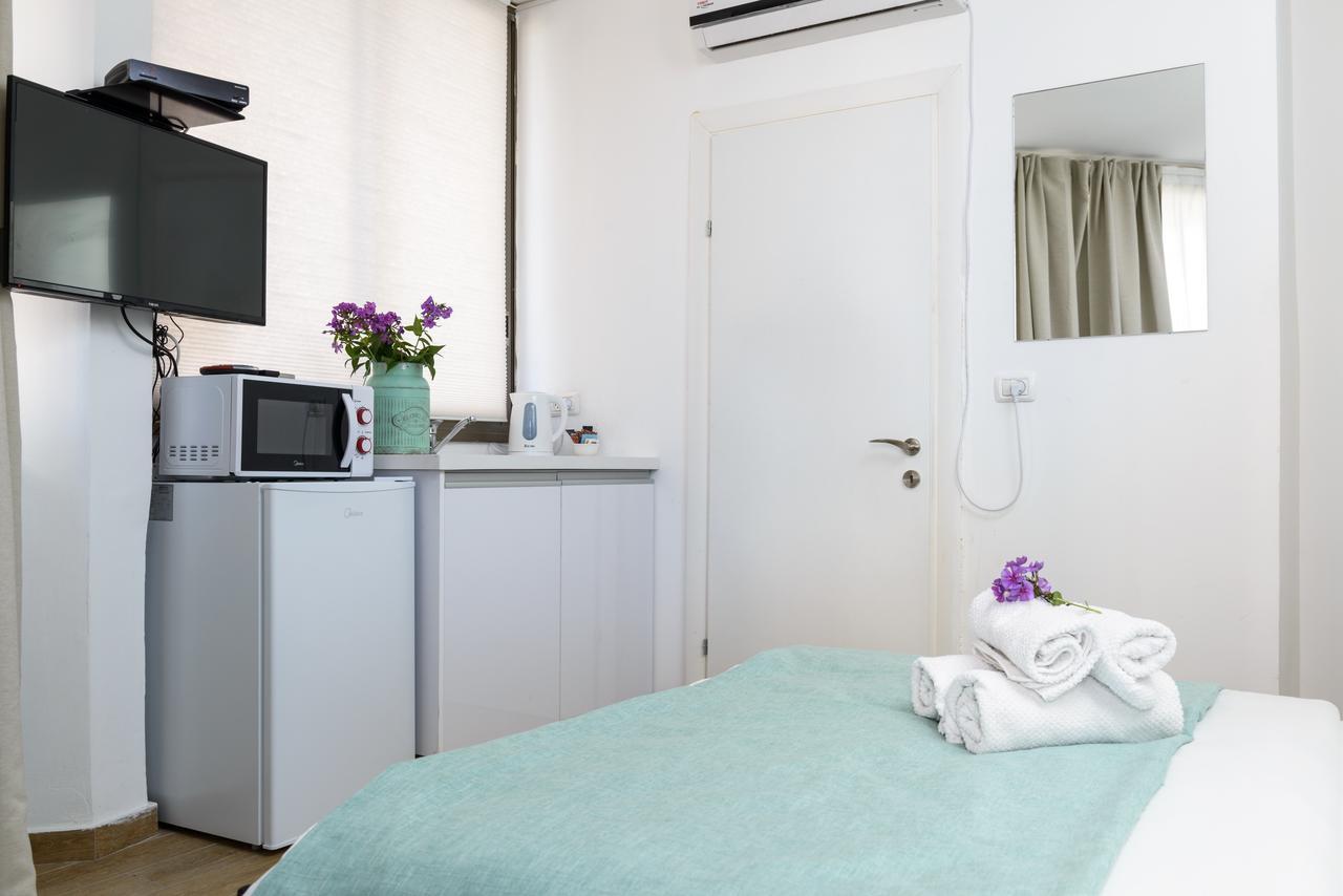 Studio & Apartments On The Beach By Aspentlv Tel-Aviv Extérieur photo