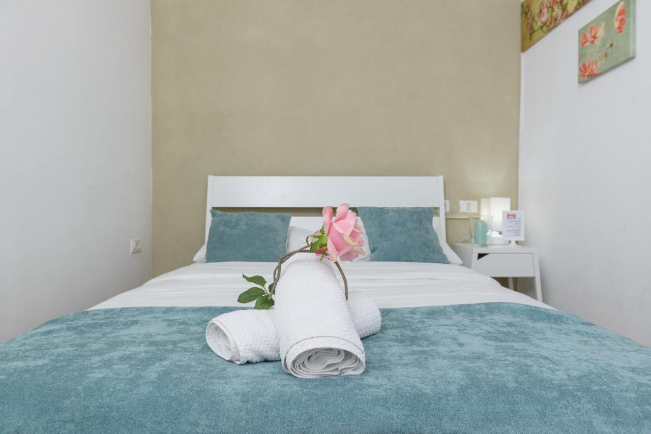 Studio & Apartments On The Beach By Aspentlv Tel-Aviv Extérieur photo