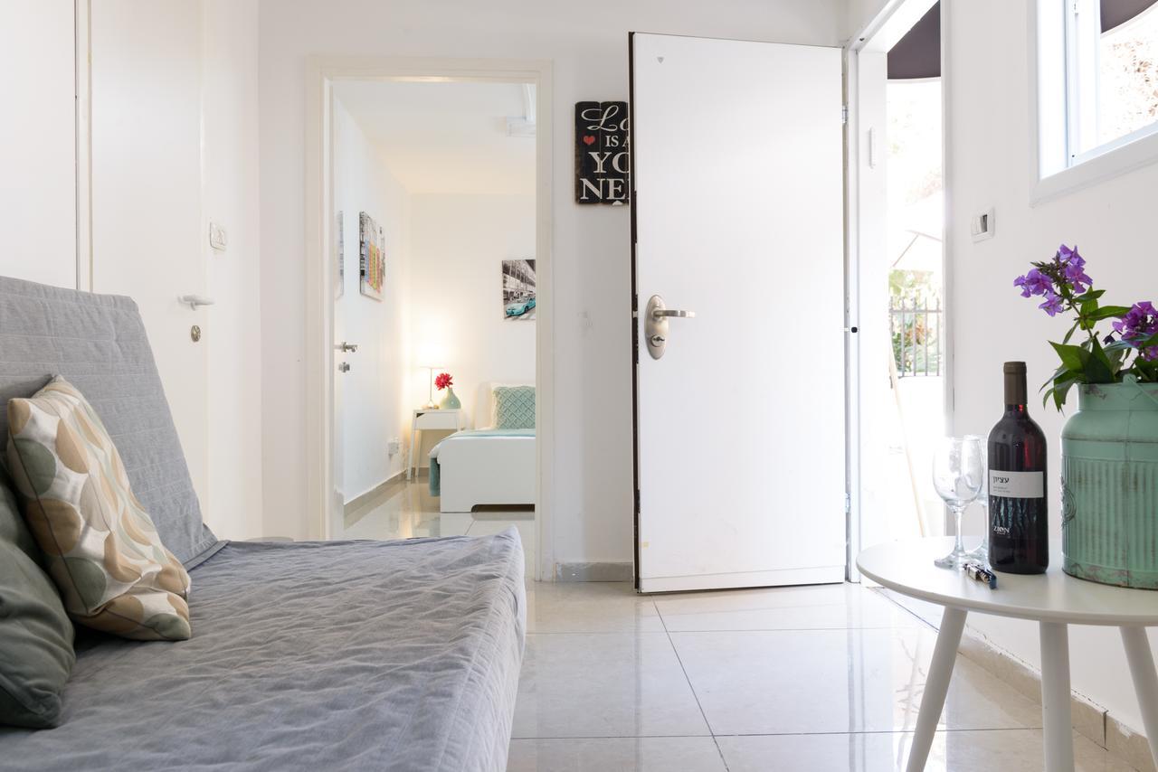 Studio & Apartments On The Beach By Aspentlv Tel-Aviv Extérieur photo