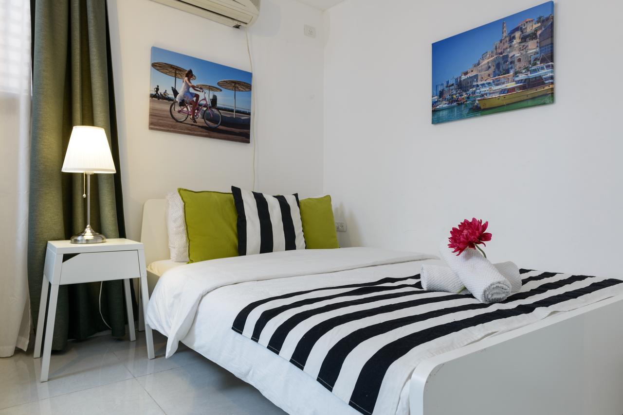 Studio & Apartments On The Beach By Aspentlv Tel-Aviv Extérieur photo