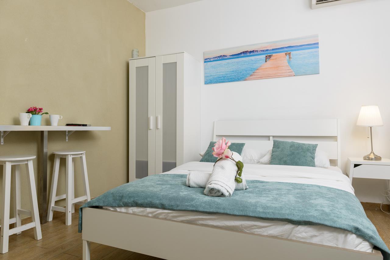 Studio & Apartments On The Beach By Aspentlv Tel-Aviv Extérieur photo