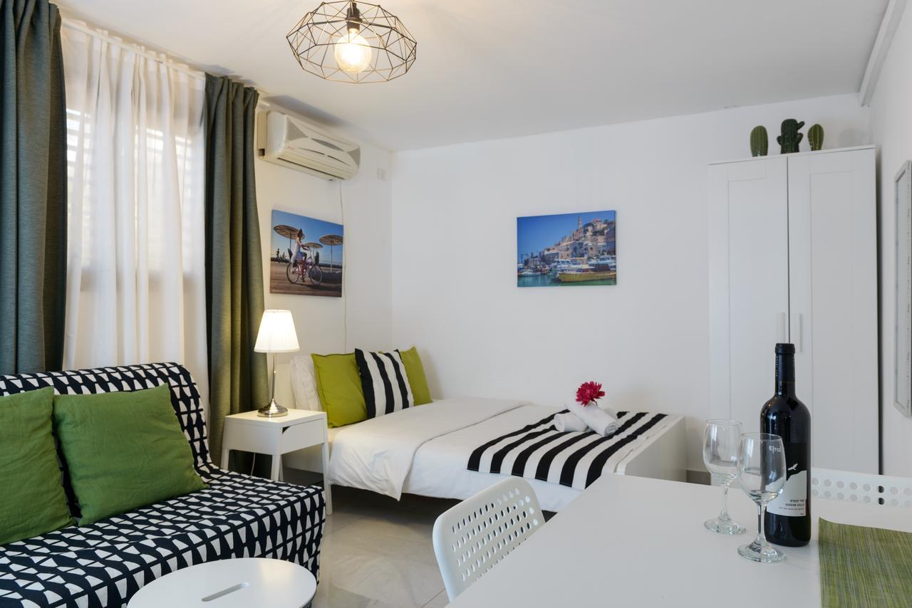 Studio & Apartments On The Beach By Aspentlv Tel-Aviv Extérieur photo