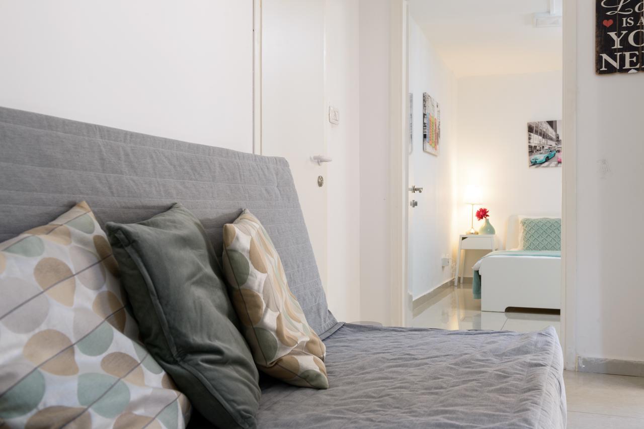 Studio & Apartments On The Beach By Aspentlv Tel-Aviv Extérieur photo