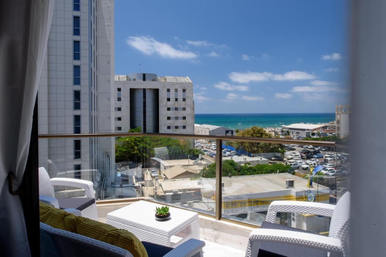 Studio & Apartments On The Beach By Aspentlv Tel-Aviv Extérieur photo