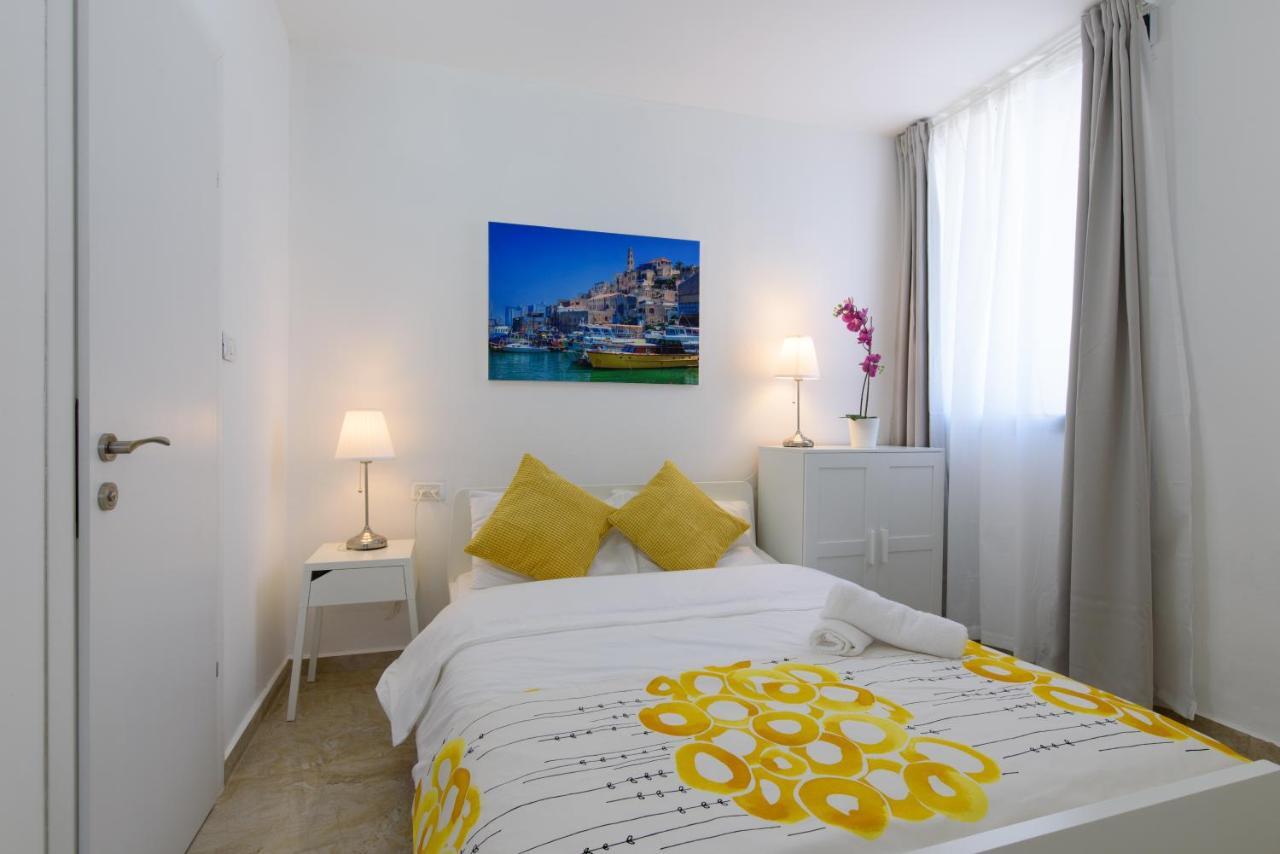 Studio & Apartments On The Beach By Aspentlv Tel-Aviv Extérieur photo