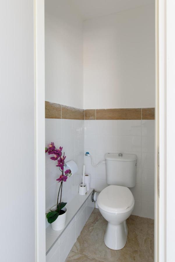 Studio & Apartments On The Beach By Aspentlv Tel-Aviv Extérieur photo